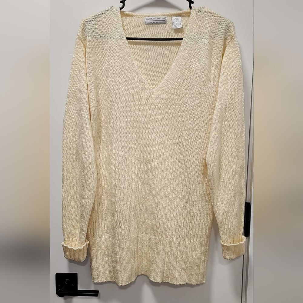 Carolyn Taylor Cream Knit V-Neck Top